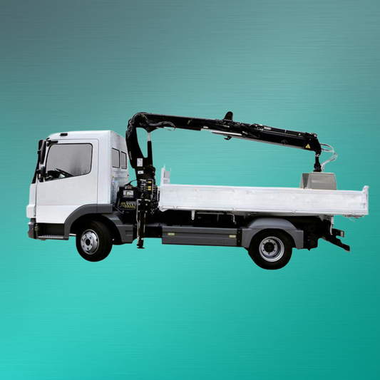 Mercedes-Benz Atego 816 Kipper mit Frontkran mieten – robuster LKW für Materialtransport, Baustellenlogistik und Hebearbeiten mit Novaro